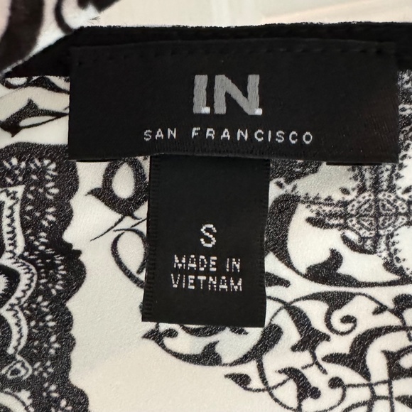 I.N. San Francisco Small Black and White Handkerchief top - Picture 2 of 6